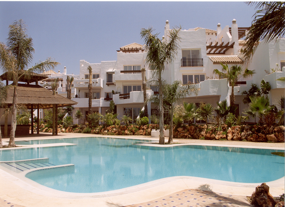 Jardines de la Aldaba en Marbella - Vista interior zona piscina
